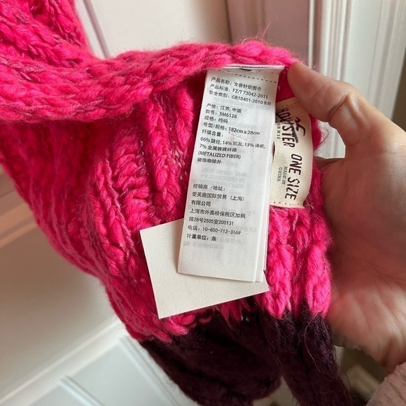 NWT Hollister Hot Pink Chunky knit Winter scarf - Picture 5 of 8